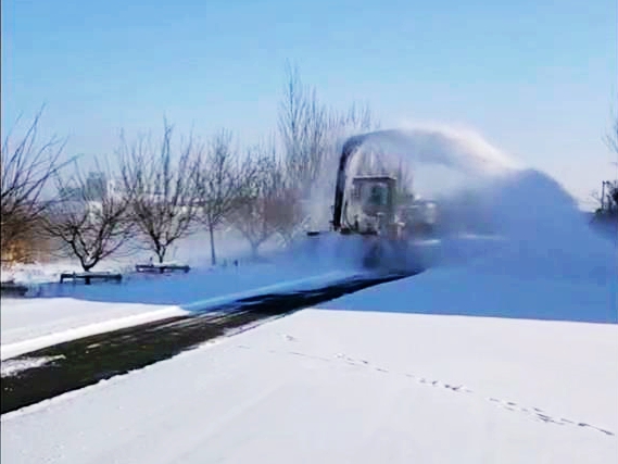 吉林地區(qū)拋雪機(jī)客戶使用案例